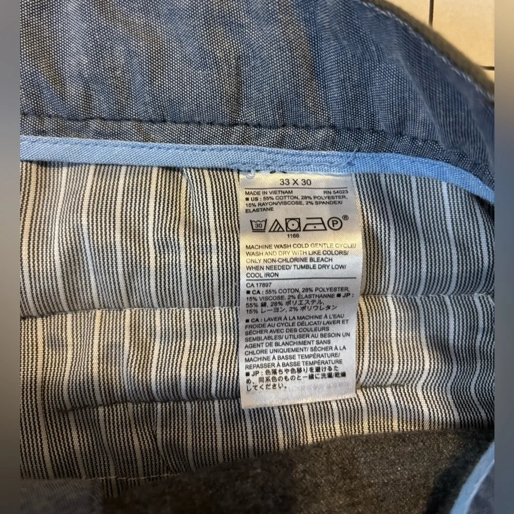 Banana Republic Men’s Size 33/30 Mason Athletic Tapered Pants‎